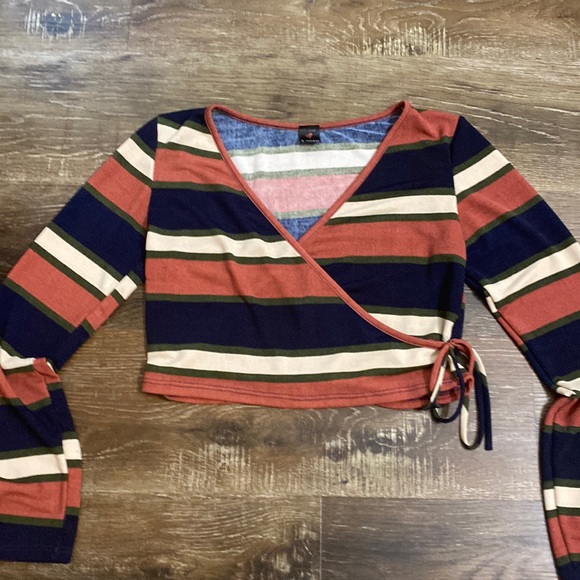 I❤️Joah crop top - Picture 3 of 7